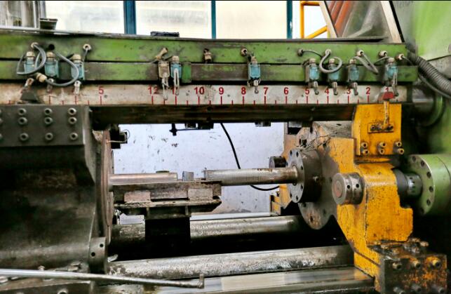 Zweitens die Herstellung von Aluminiumprofilen, maßgeschneiderte Aluminiumprofile und exquisite Verarbeitungstechniken für Sonderformprofile.